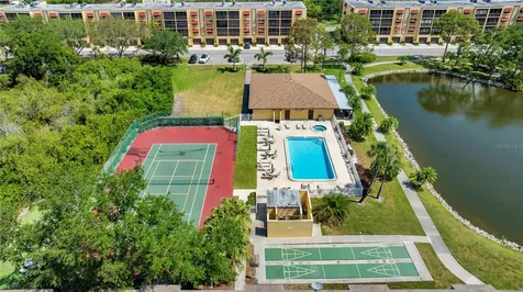 5849 Park St N St Petersburg FL 33709