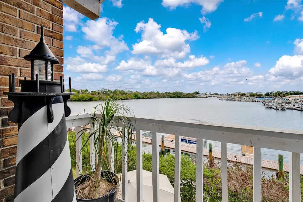 121 Lagoon Court New Smyrna Beach FL 32169