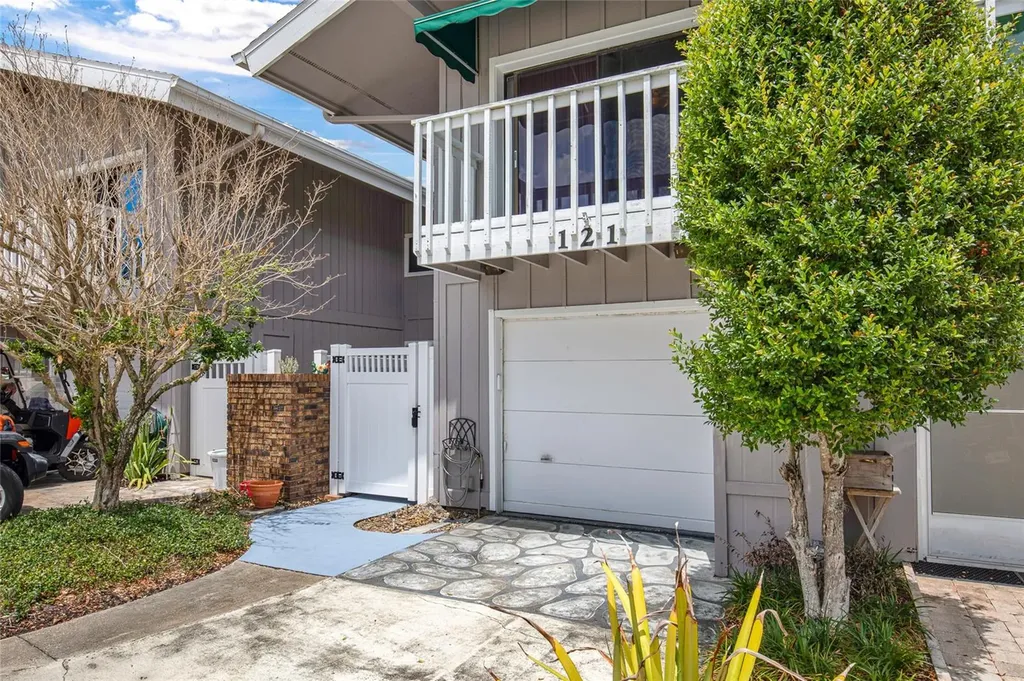 121 Lagoon Court New Smyrna Beach FL 32169