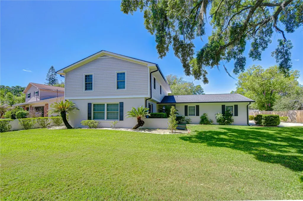 11912 Riverhills Drive Tampa FL 33617