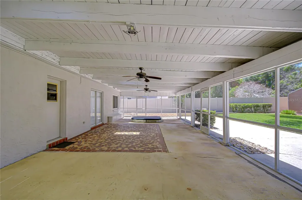 11912 Riverhills Drive Tampa FL 33617