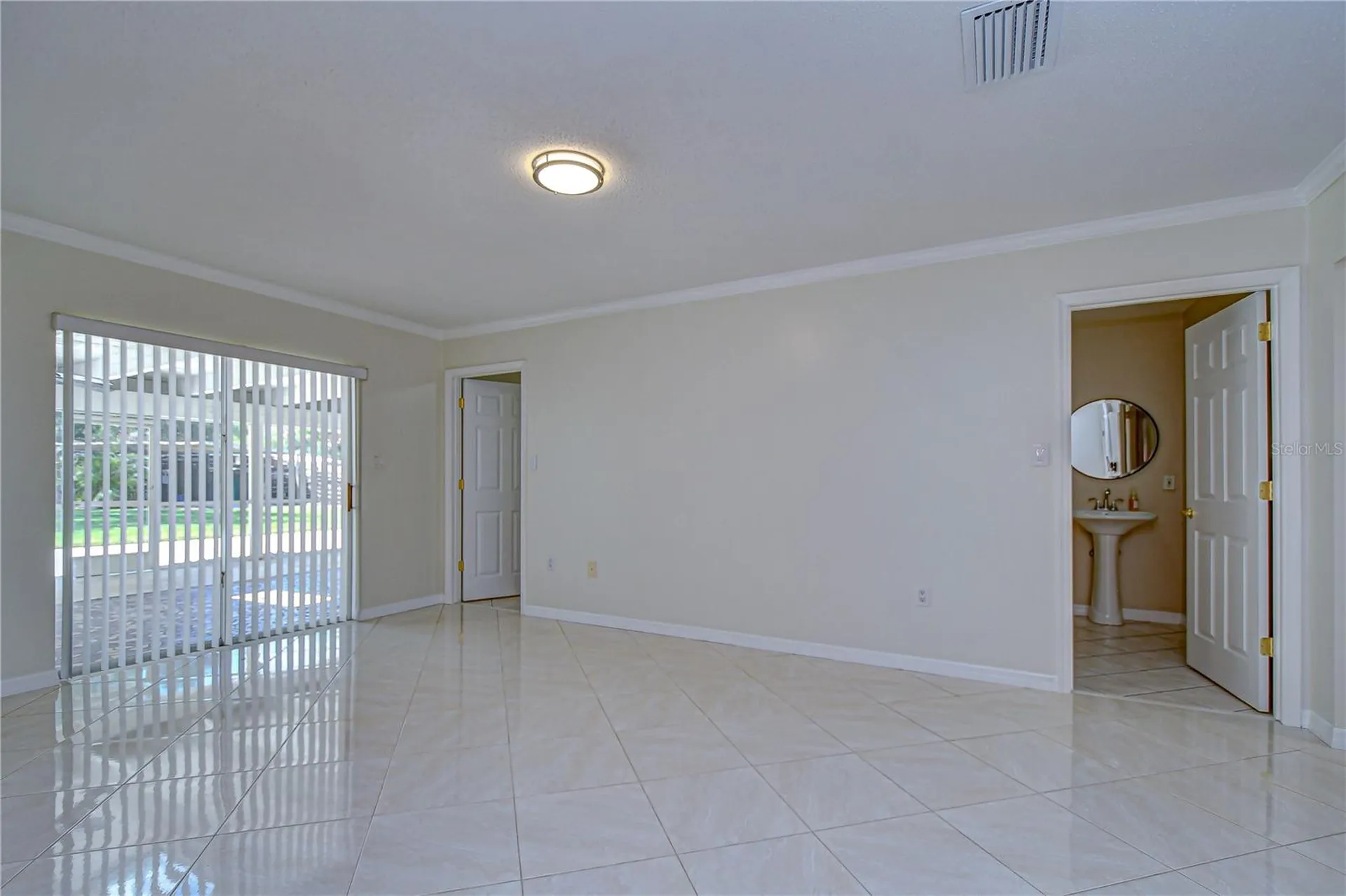11912 Riverhills Drive Tampa FL 33617