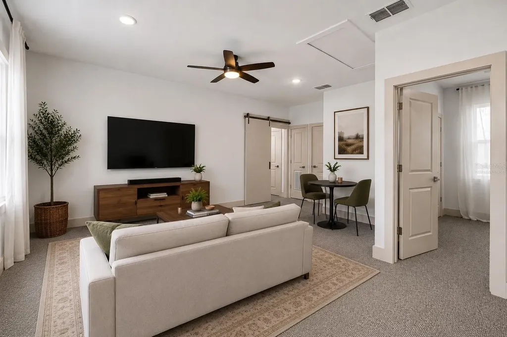724 Ellwood Avenue Orlando FL 32804