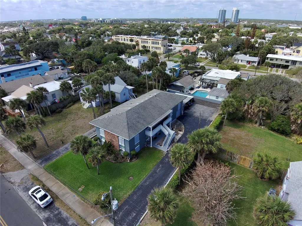 835 N Grandview Avenue Daytona Beach FL 32118