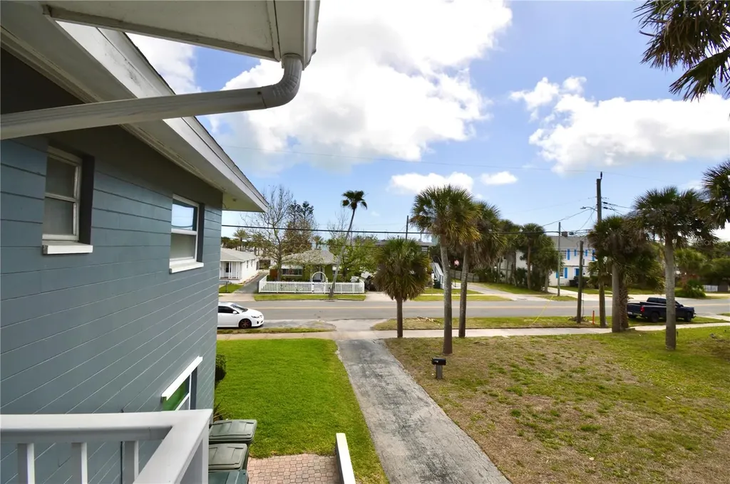 835 N Grandview Avenue Daytona Beach FL 32118