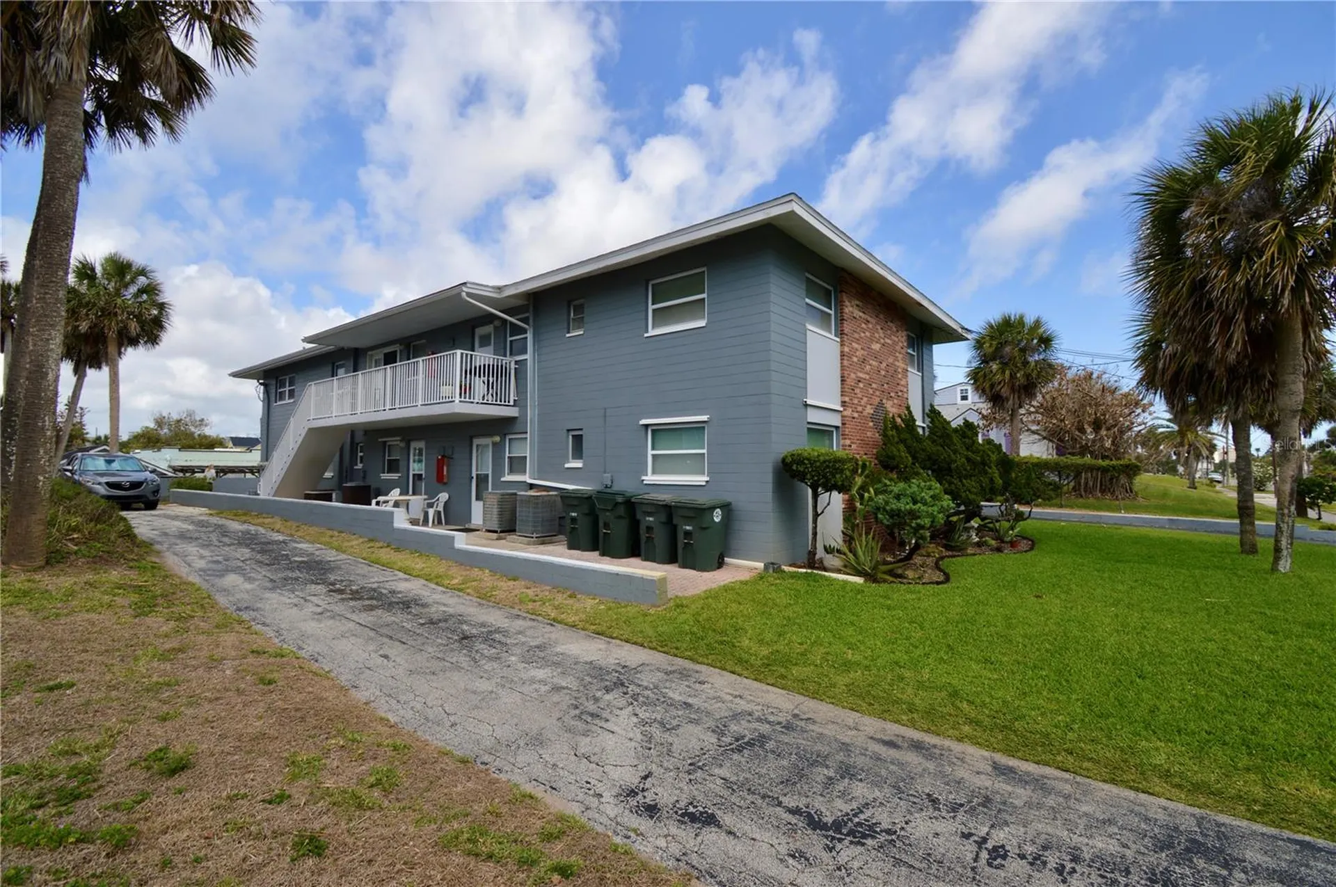 835 N Grandview Avenue Daytona Beach FL 32118
