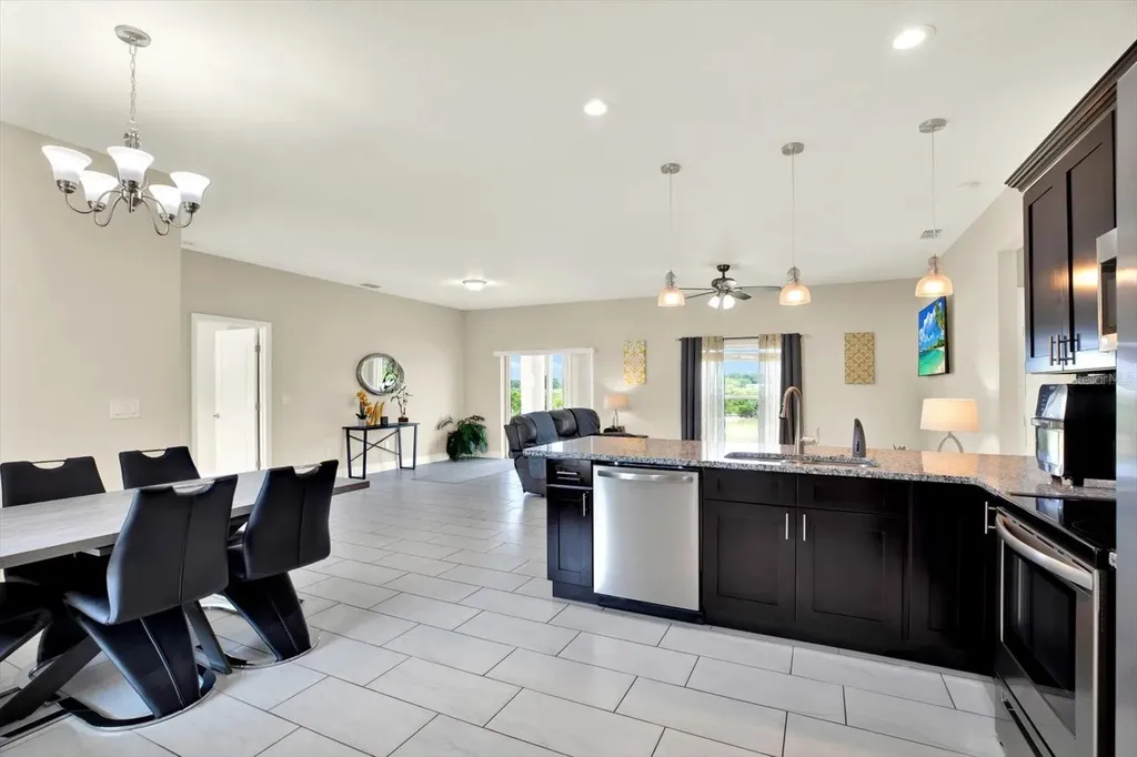 621 Palmdale Avenue Avon Park FL 33825
