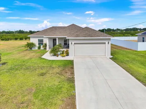 621 Palmdale Avenue Avon Park FL 33825