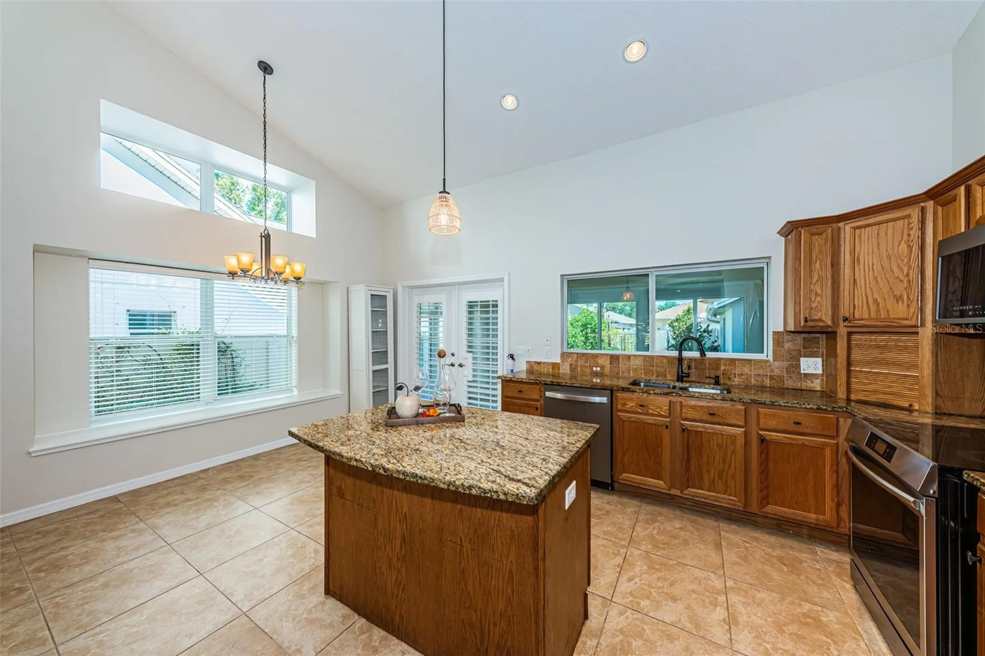 5119 21st Avenue N St Petersburg FL 33710