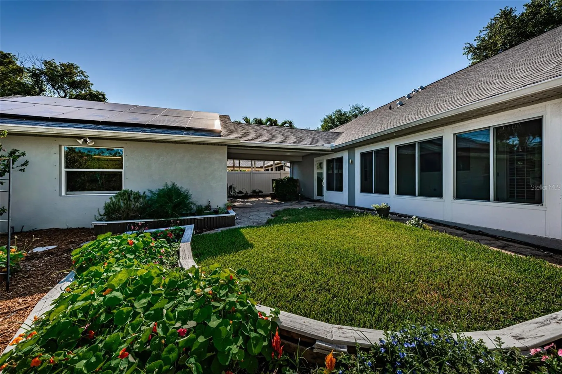 5119 21st Avenue N St Petersburg FL 33710