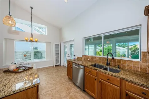 5119 21st Avenue N St Petersburg FL 33710