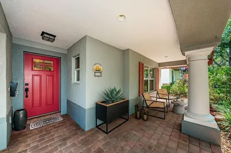 5119 21st Avenue N St Petersburg FL 33710