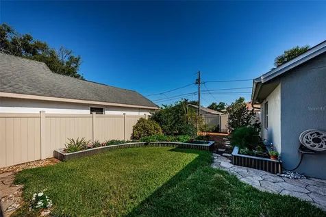 5119 21st Avenue N St Petersburg FL 33710