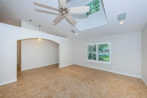 5119 21st Avenue N St Petersburg FL 33710