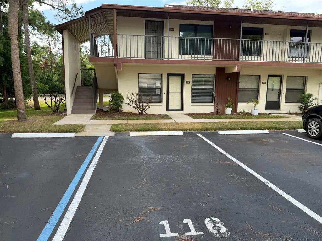 112 Lacosta Lane Daytona Beach FL 32114