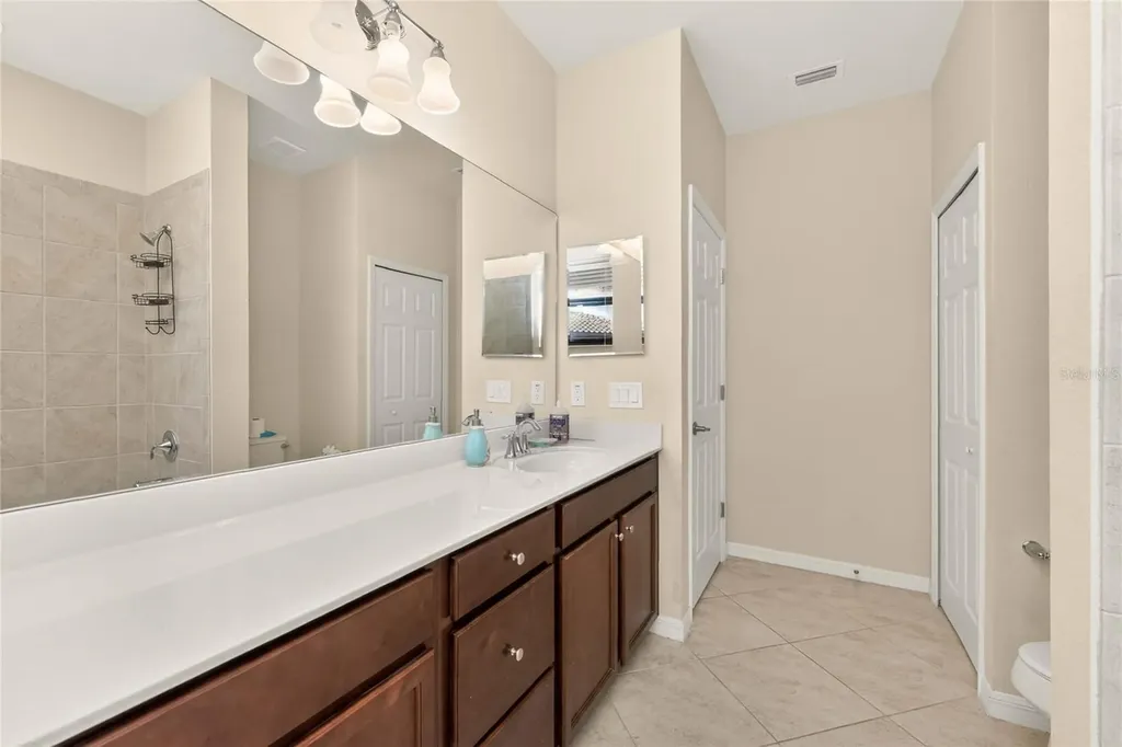 20133 Lagente Circle Venice FL 34293