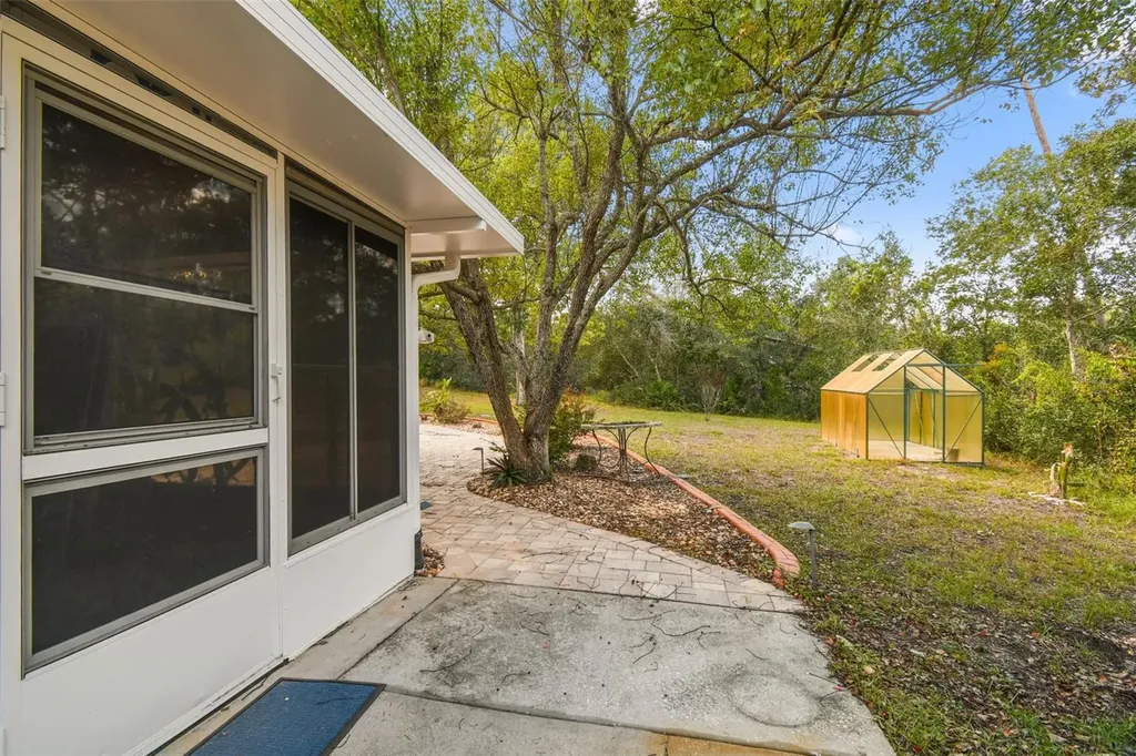 7021 Oregon Chickadee Road Weeki Wachee FL 34613
