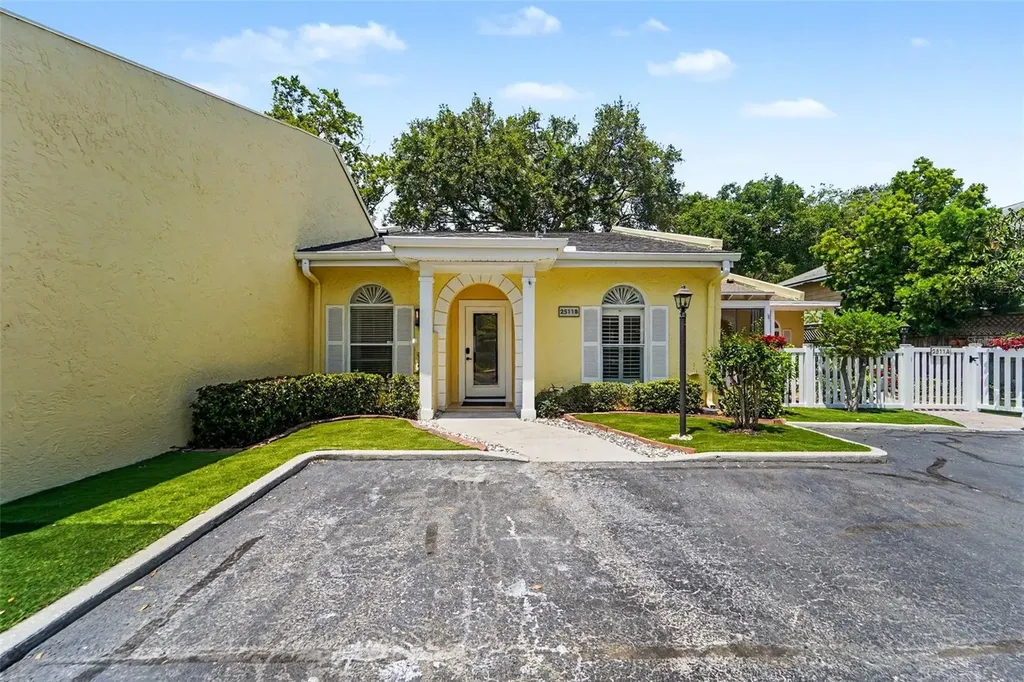 2511 W Texas Avenue Tampa FL 33629