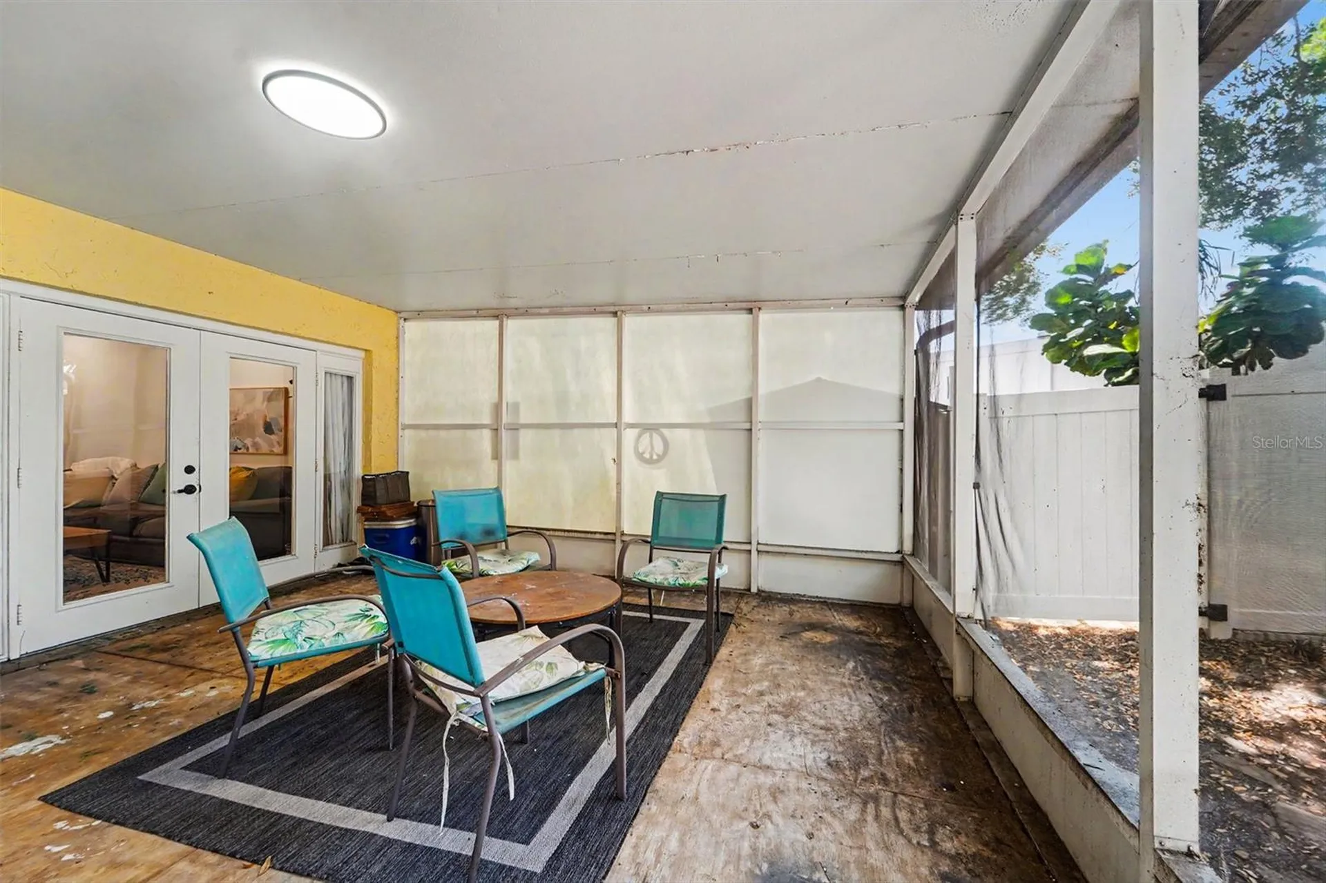 2511 W Texas Avenue Tampa FL 33629