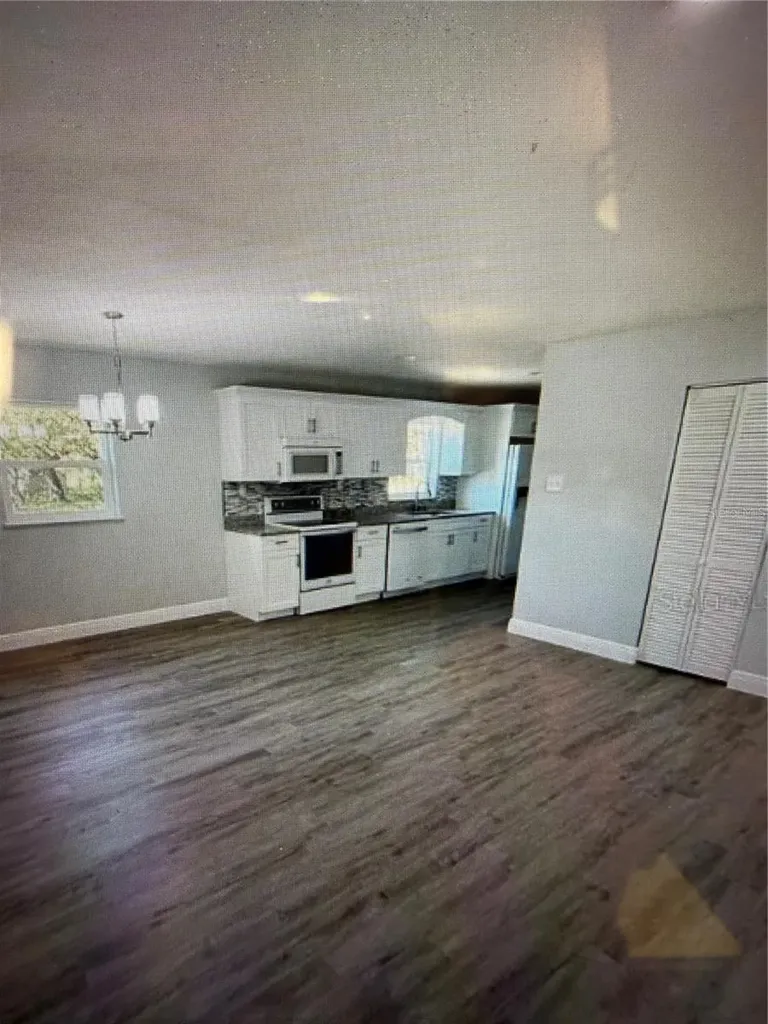 14061 SE 117th Place Ocklawaha FL 32179