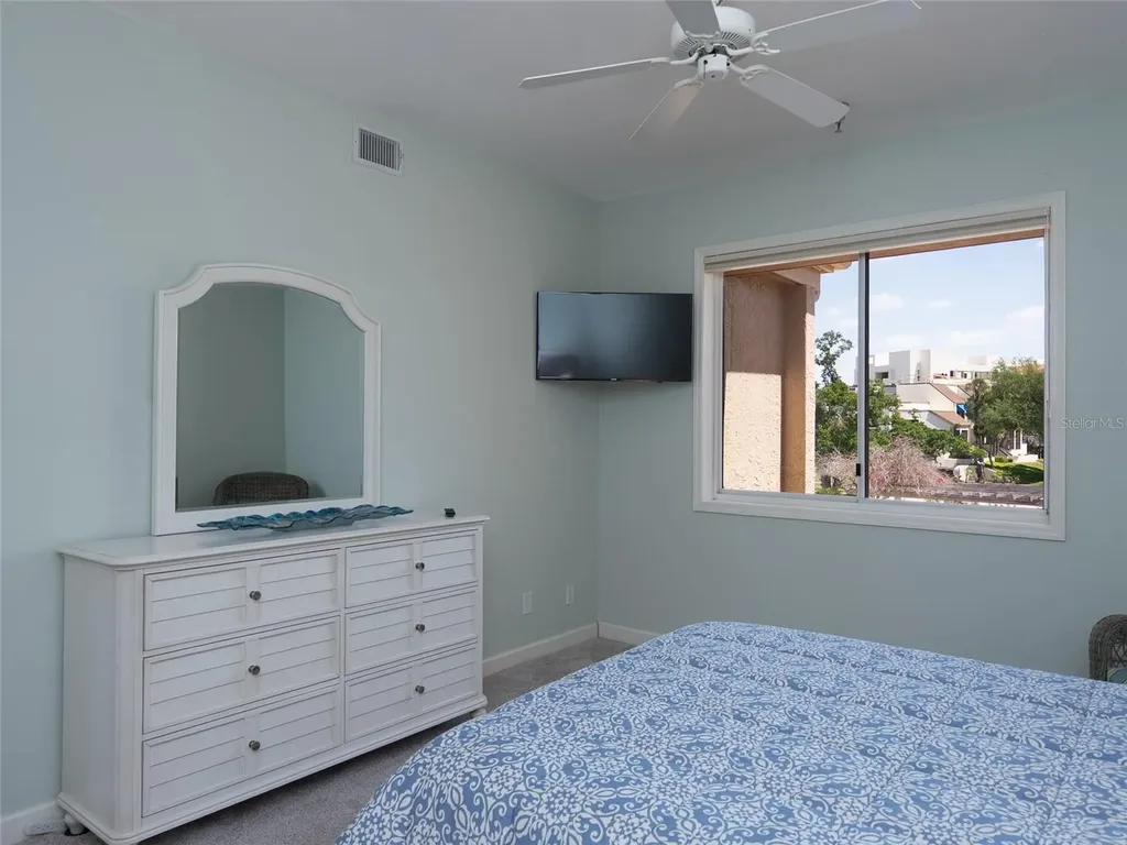2013 Harbour Links Drive Longboat Key FL 34228