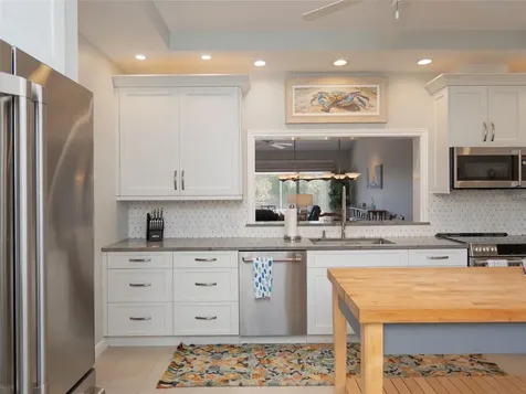 2013 Harbour Links Drive Longboat Key FL 34228