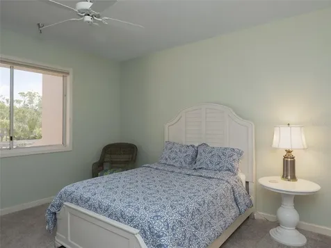 2013 Harbour Links Drive Longboat Key FL 34228