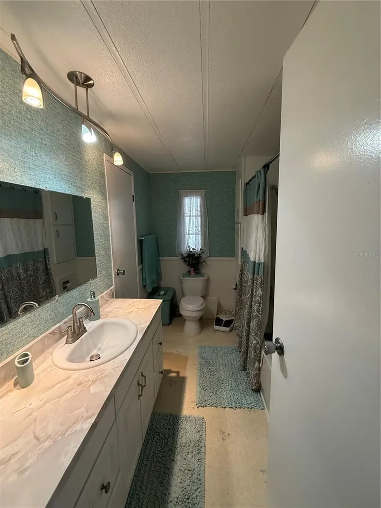 7880 54th Avenue N St Petersburg FL 33709