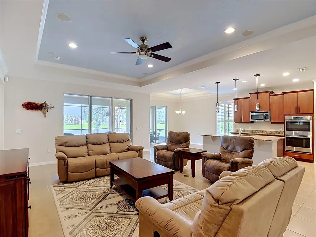686 Irvine Ranch Road Poinciana FL 34759