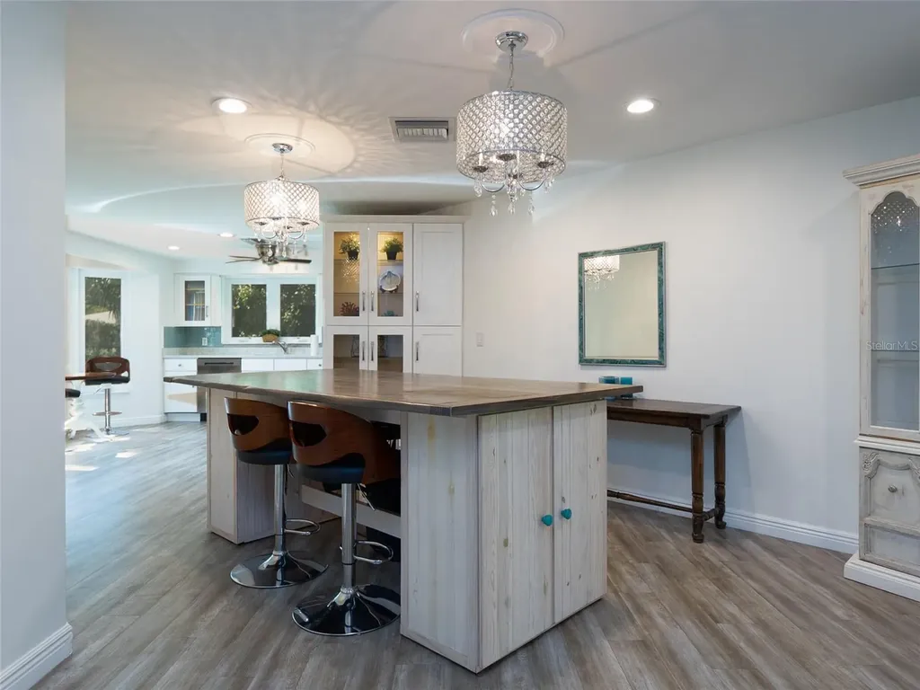 3140 Bay Shore Road Sarasota FL 34234