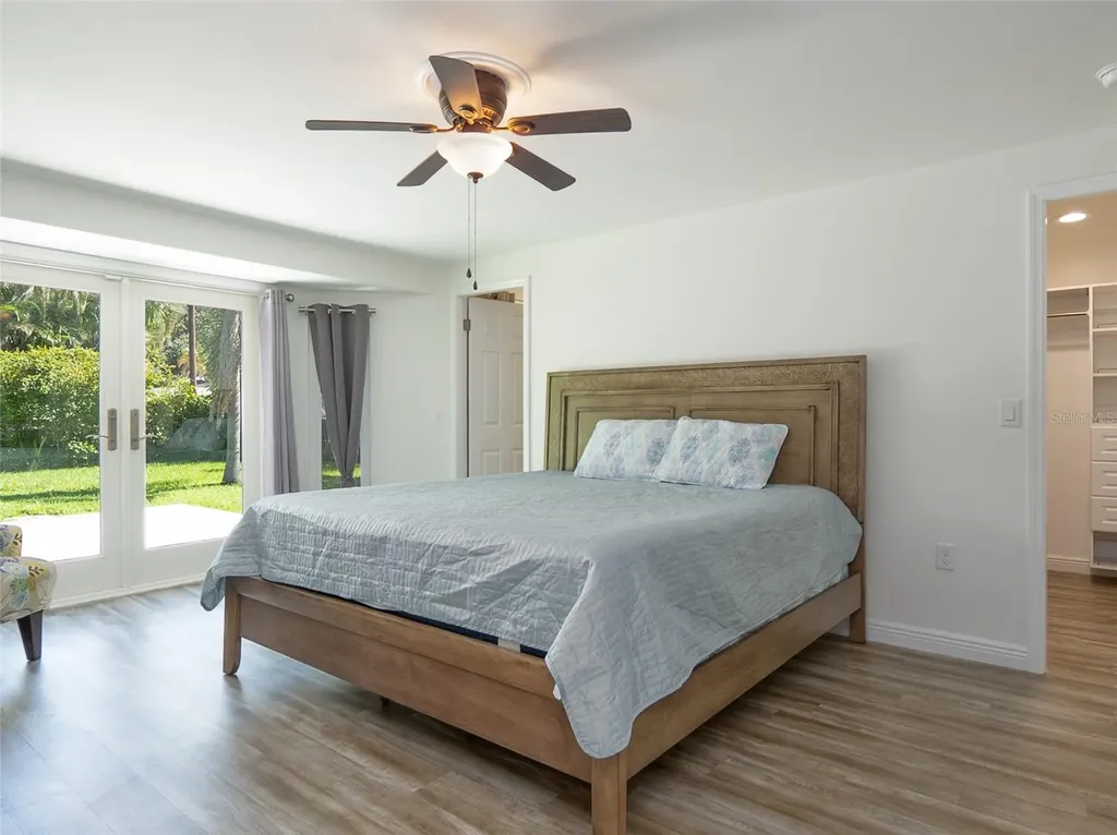 3140 Bay Shore Road Sarasota FL 34234