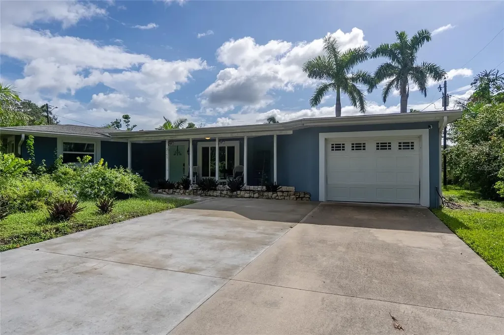 3140 Bay Shore Road Sarasota FL 34234