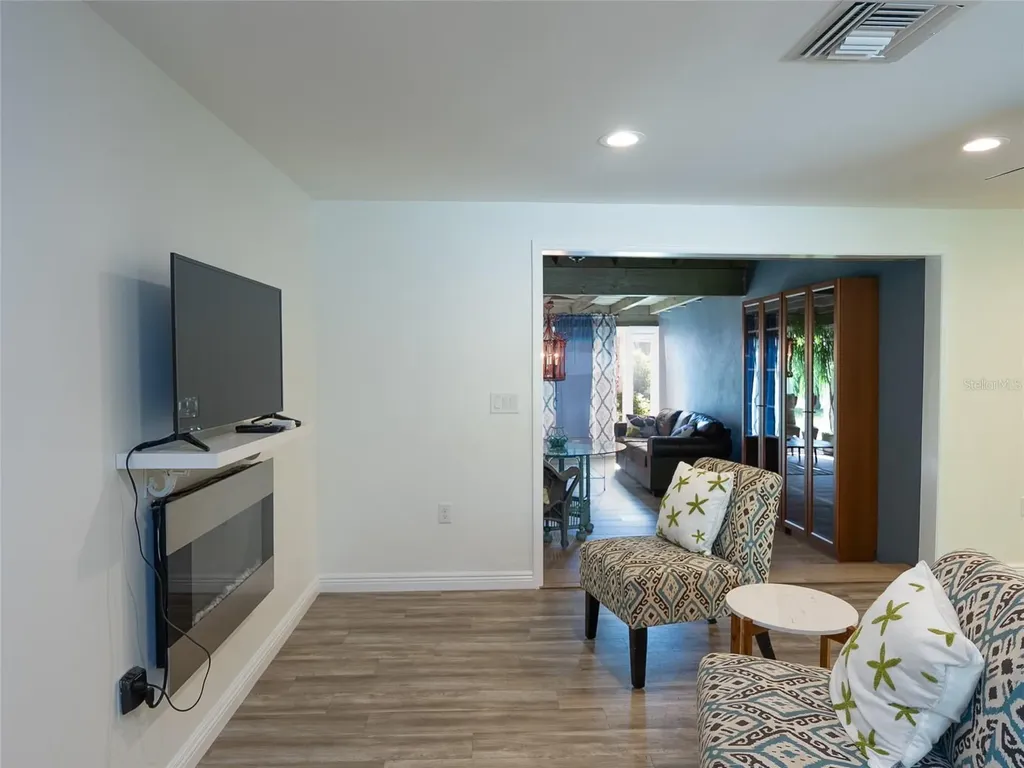 3140 Bay Shore Road Sarasota FL 34234