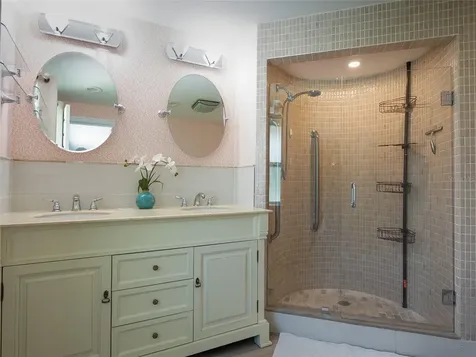 3140 Bay Shore Road Sarasota FL 34234