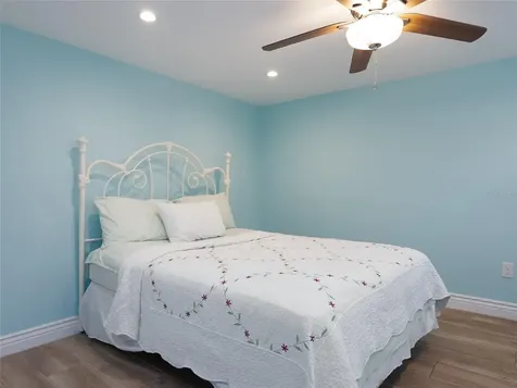 3140 Bay Shore Road Sarasota FL 34234