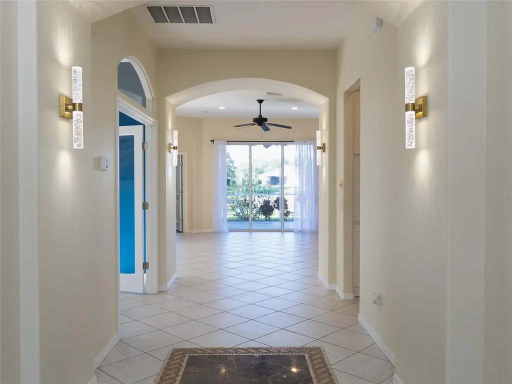 4103 61st Avenue E Bradenton FL 34203