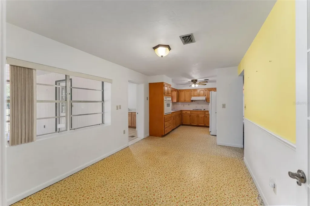 415 SE Adams Street High Springs FL 32643