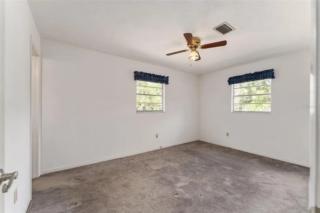 415 SE Adams Street High Springs FL 32643