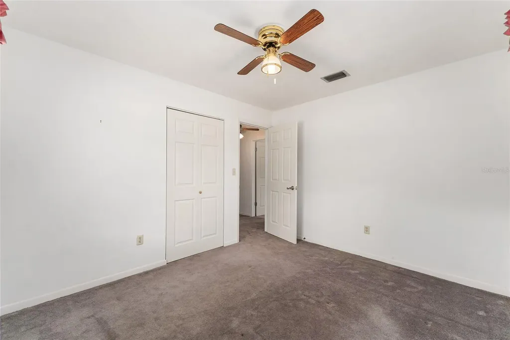 415 SE Adams Street High Springs FL 32643