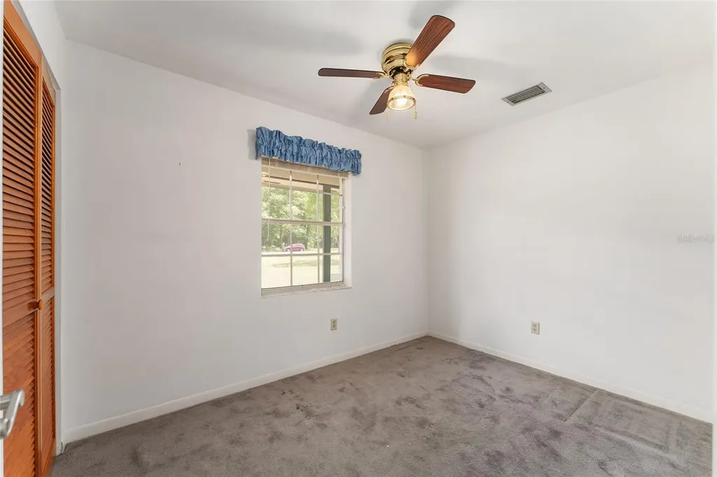 415 SE Adams Street High Springs FL 32643