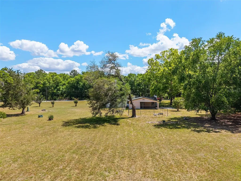 415 SE Adams Street High Springs FL 32643