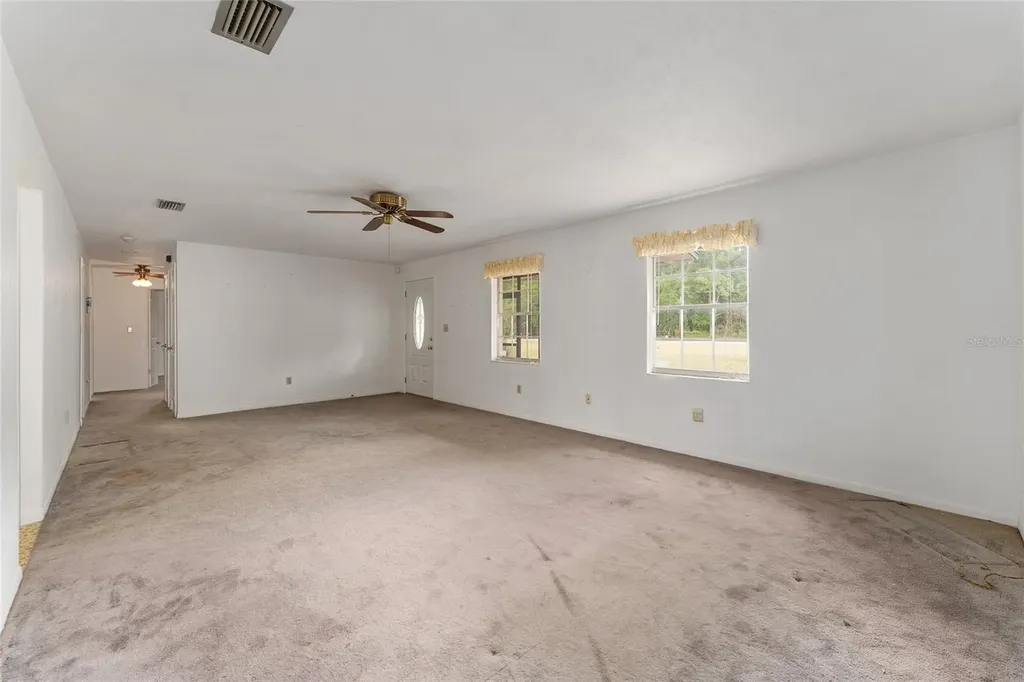 415 SE Adams Street High Springs FL 32643