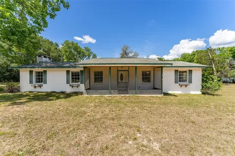 415 SE Adams Street High Springs FL 32643