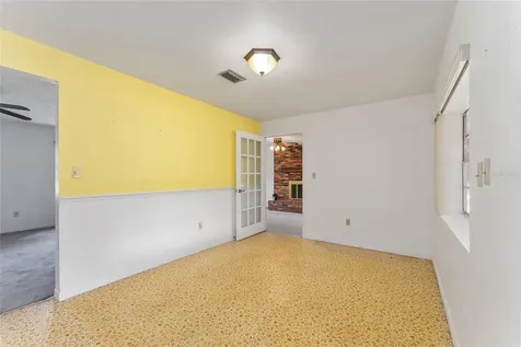 415 SE Adams Street High Springs FL 32643