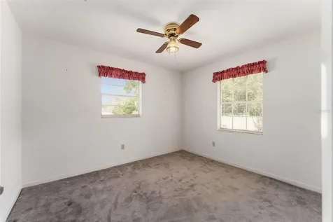 415 SE Adams Street High Springs FL 32643