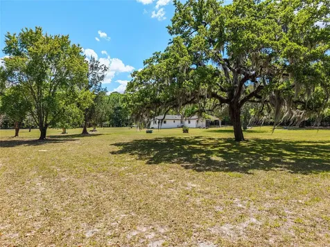 415 SE Adams Street High Springs FL 32643