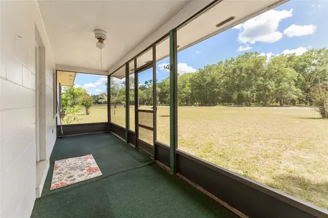 415 SE Adams Street High Springs FL 32643