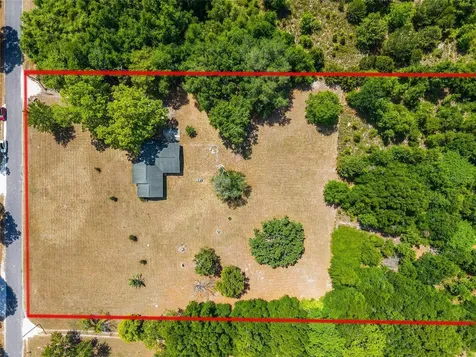 415 SE Adams Street High Springs FL 32643