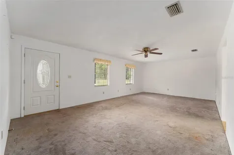 415 SE Adams Street High Springs FL 32643