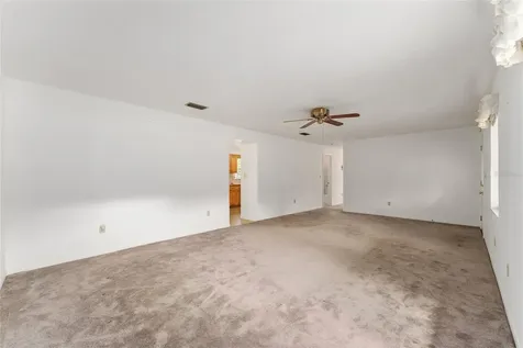 415 SE Adams Street High Springs FL 32643